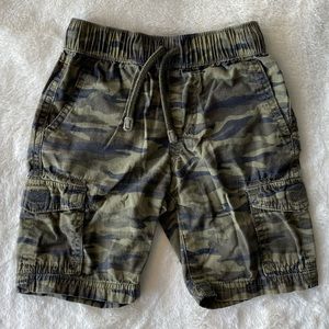 Epic Threads boys camouflage cargo shorts, size 4T